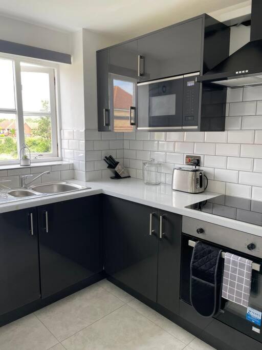 Grays Serviced Apartment Stifford المظهر الخارجي الصورة