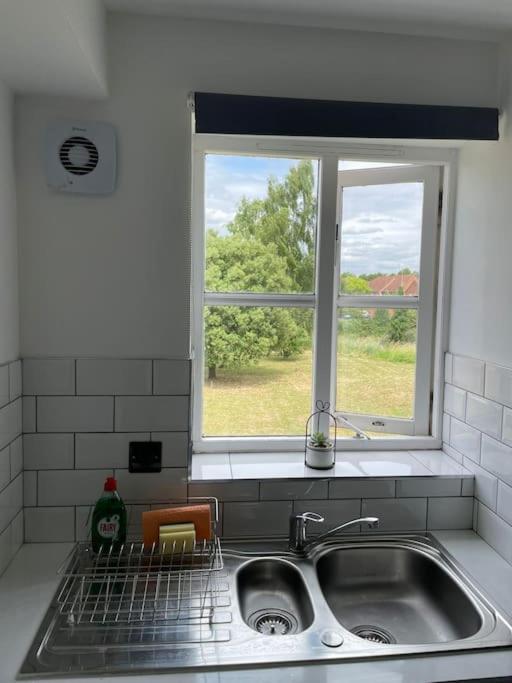 Grays Serviced Apartment Stifford المظهر الخارجي الصورة